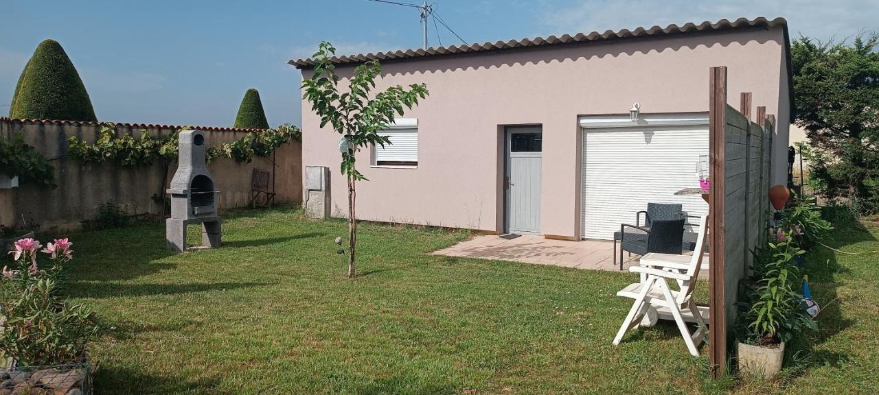 Charmante Maison Avec Piscine Anneyron Exterior foto